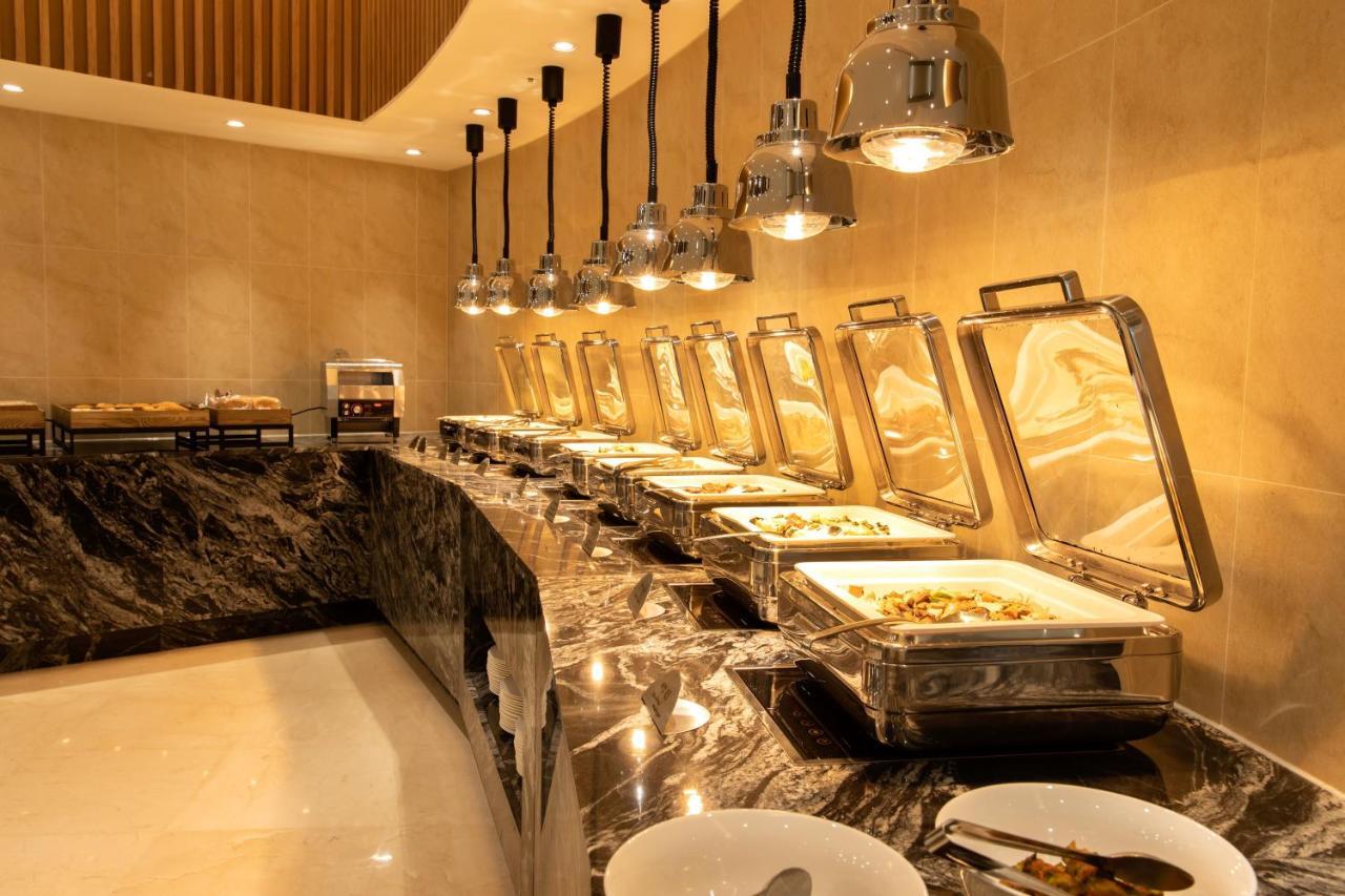 Khách sạn Olympic Parktel 3*
