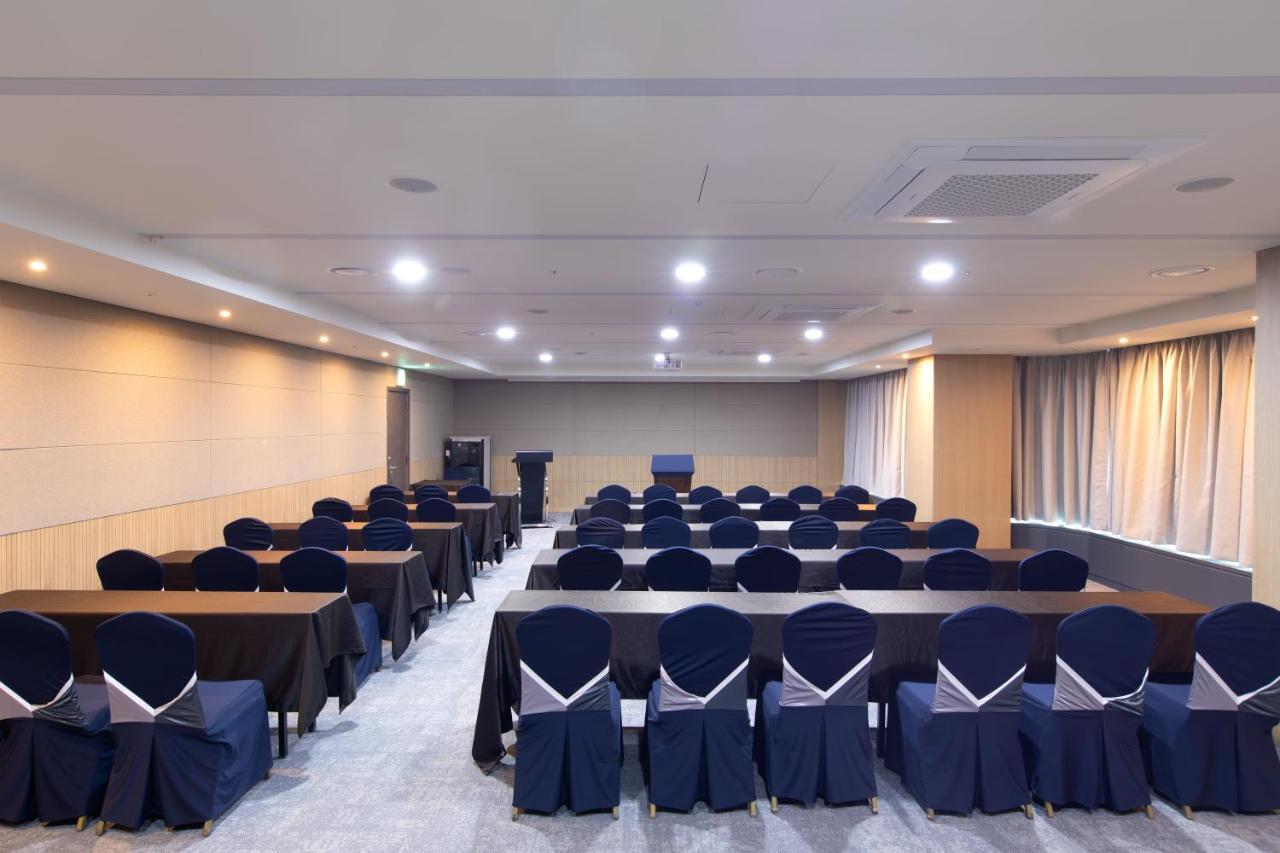 Olympic Parktel Khách sạn 3*