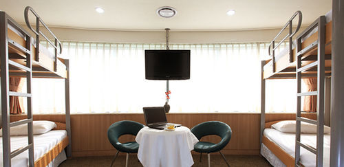 Khách sạn Olympic Parktel 3*