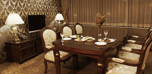 Olympic Parktel Khách sạn 3*