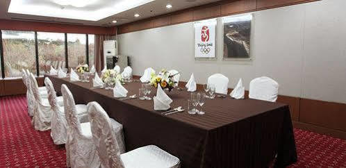 Olympic Parktel Khách sạn 3*